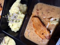 Kuřecí steak s omáčkou ze sušených rajčat